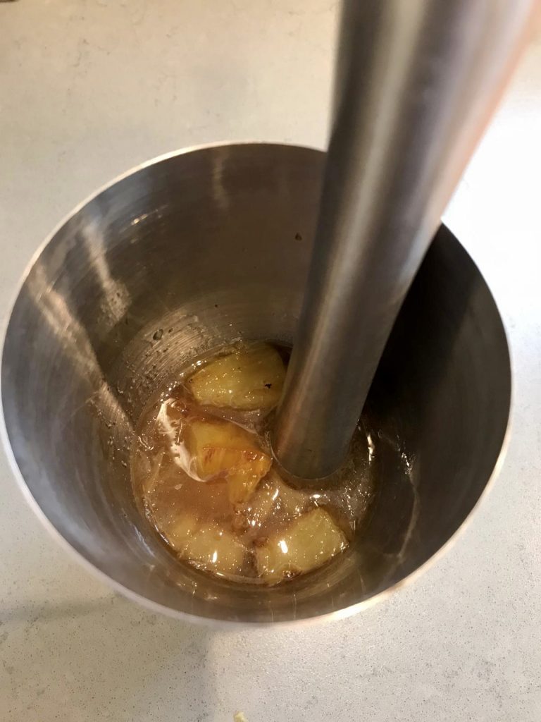 Pineapple Smash Alcohol-free Cocktail The making of 5